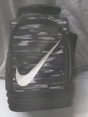 Nike Black Gray Camo Insolated Lunch Bag with 2 Compartments